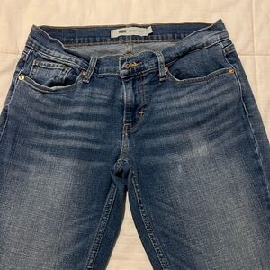 Juniors Levi’s 524 Skinny size 7